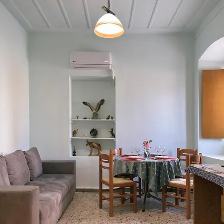 Traditional Stone House בית נופש *