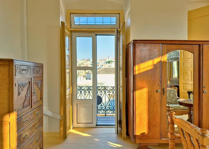 Traditional Stone House בית נופש